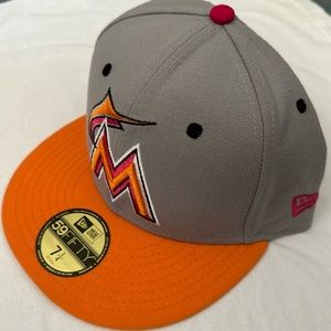 New era 59fifty custom fitted 7 ¼ mens baseball hat Miami marlins gray orange